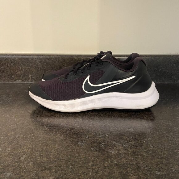 Nike Star Runner 3 Sneakers - Size 4.5Y - Picture 4 of 9